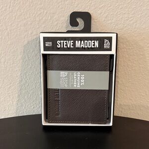 Steve Madden Passcase Leather Wallet RFID Protection - Brown